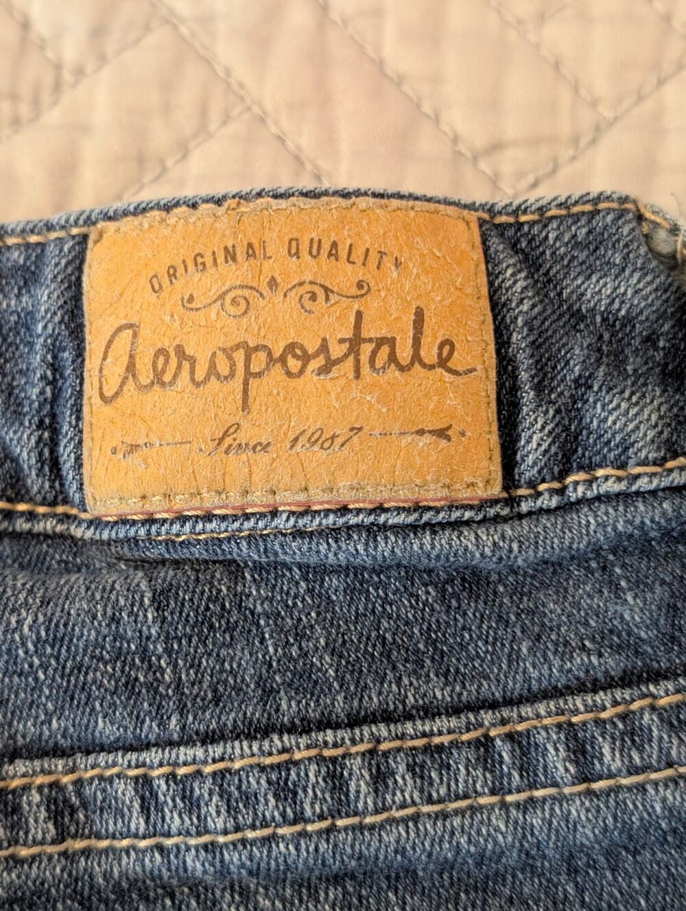 Aeropostale Jeans Women's Size 3/4R Medium Wash Bayla Skinny (0434)